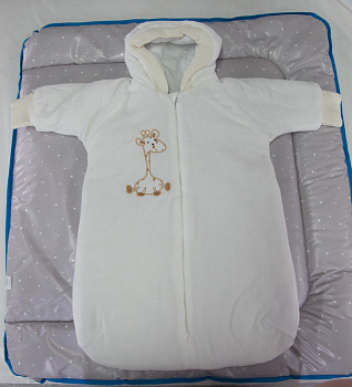 Конверт для новорожденного В-379 с вышивкой