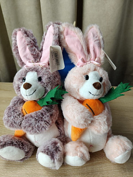 ММ.Заяц 19см с морковкой 4цв. D38121