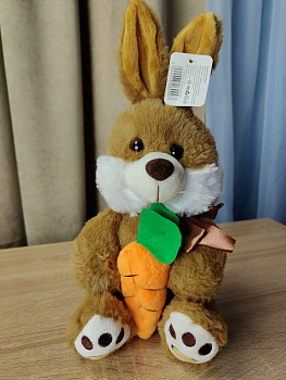 ММ.Заяц 25см с морковкой 1цв. D38072