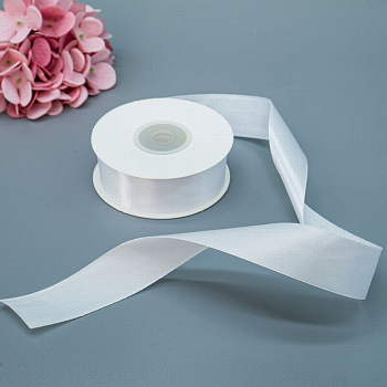 Лента 2,5см*22,85м атласная белая Микрос ч37730